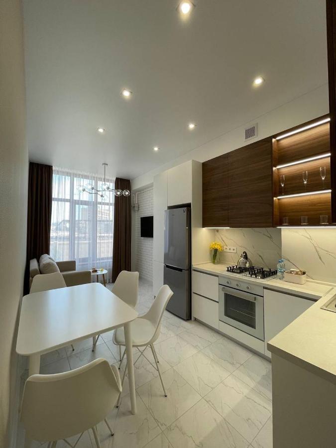 אודסה Apartments Light Room מראה חיצוני תמונה